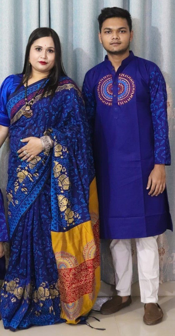 প্রিয়জনের সাথে মিলিয়ে ট্রেন্ডি শাড়ি-পাঞ্জাবি!